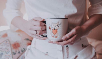 Coffee mug with a picture of a fox.